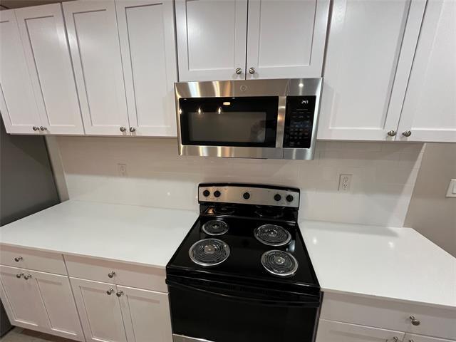 Building Photo - 1104 Wake Dr