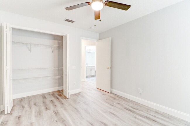 Building Photo - 29806 Morningmist Dr