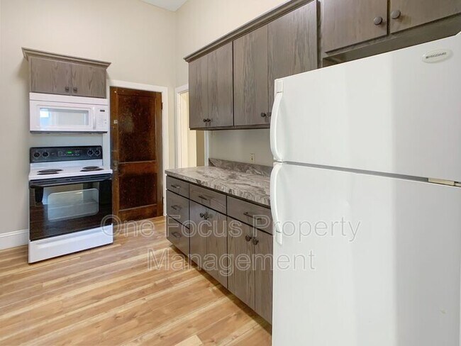 Building Photo - 307 N Vesper Street