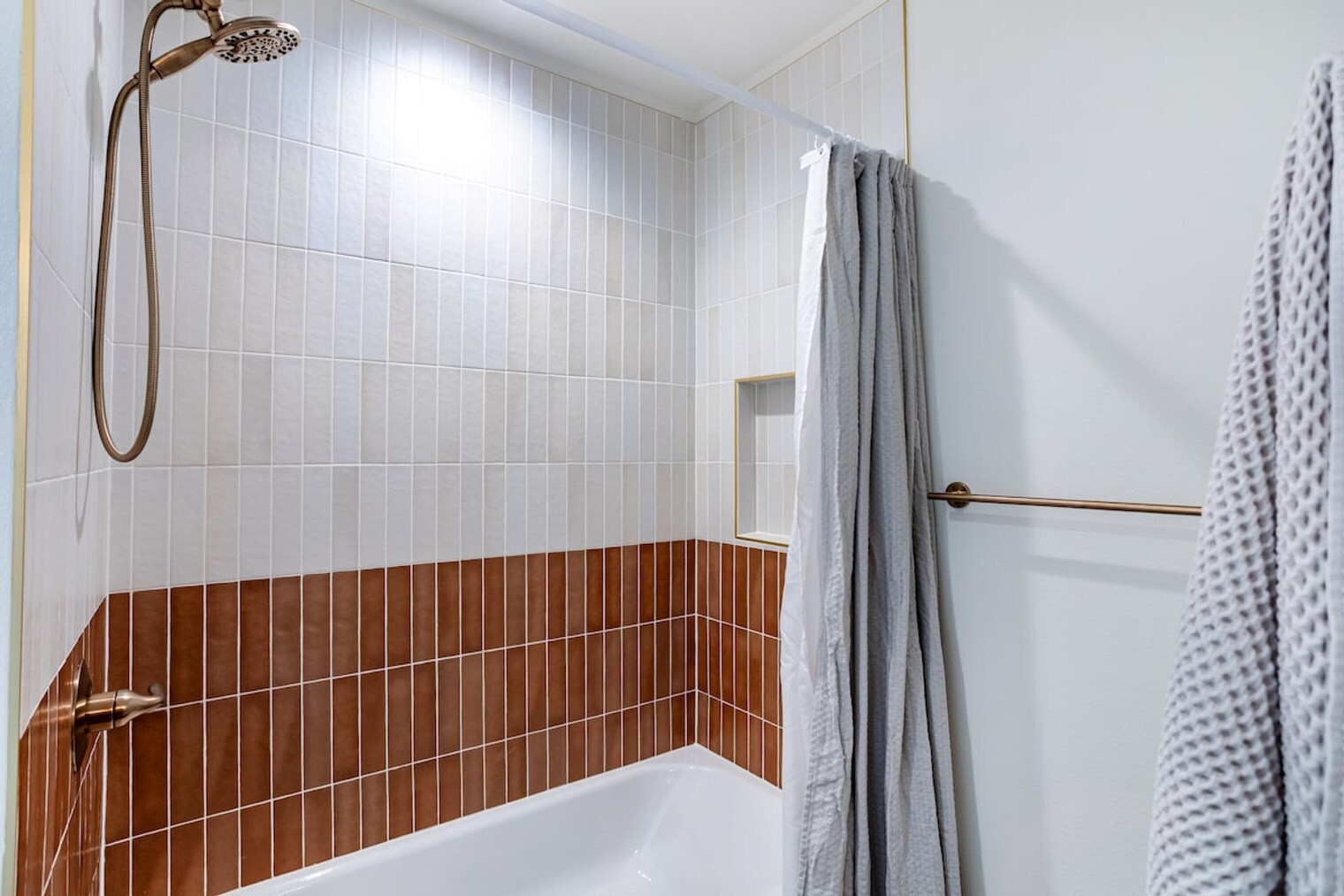 Building Photo - 1613 Berene Ave