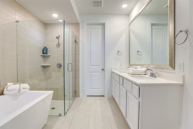 Building Photo - 27118 Berry Bright Dr