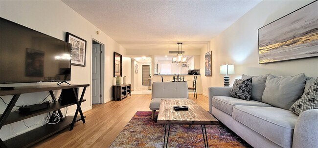 Building Photo - 157 Brackenwood Rd