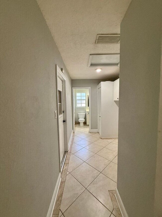 Building Photo - 4/3 WINTER PARK POOL HOME WITH WINTER PARK SCHOOLS! (Orange County Winter Park Schools)