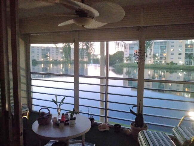 Sunporch - 131 SE 3rd Ave