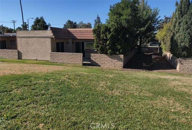 Building Photo - 318 S San Dimas Canyon Rd