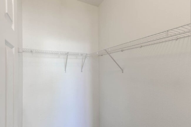 Building Photo - 3 Bedroom North Las Vegas Condo Convenient...