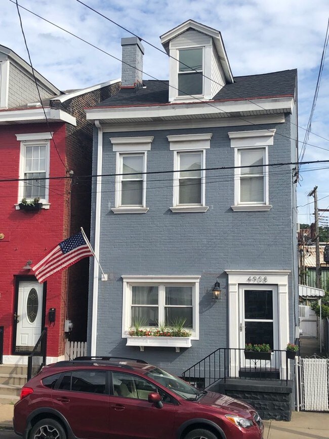 Primary Photo - 4908 Hatfield St