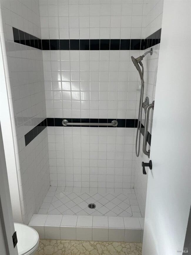 Building Photo - 104 Rene Dr