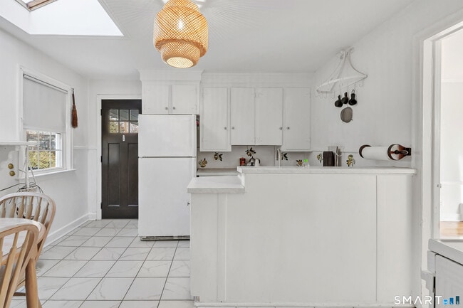 Building Photo - 124 Stiles St