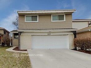 Building Photo - 2436 George St