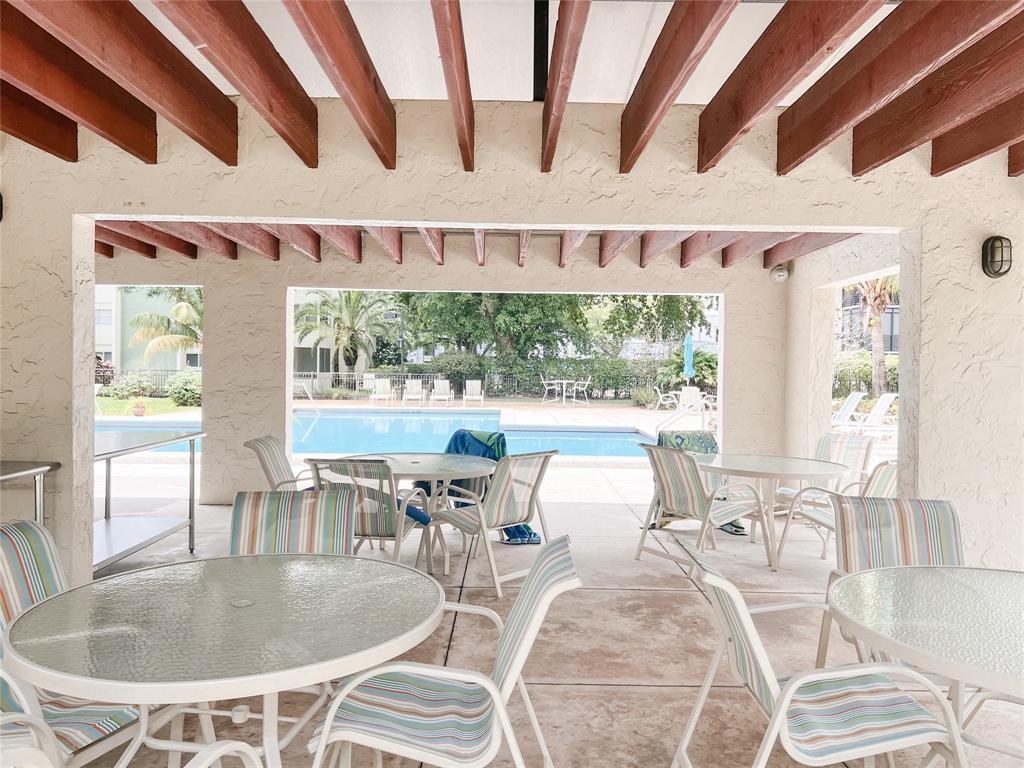 Building Photo - 5155 E Sabal Palm Blvd