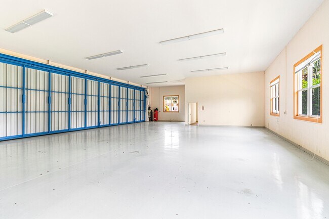 Building Photo - 15465 Take Off Pl