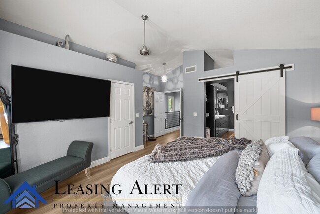 Building Photo - 27597 Artine Dr