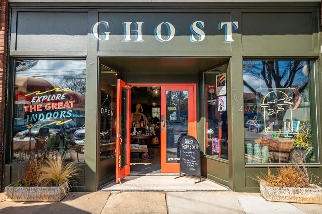 Building Photo - 110 Milledge Terrace