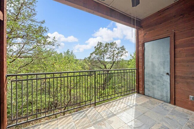Building Photo - 4711 Spicewood Springs Rd