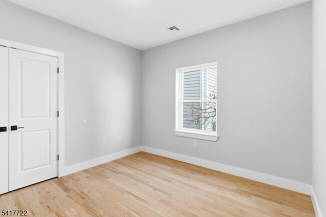 Building Photo - 34 Elizabeth Ave