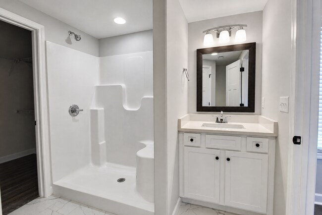Building Photo - 1429 Village Lp