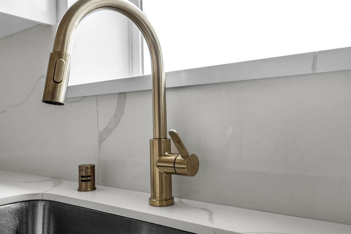 Building Photo - 4558 1/2 Saturn St