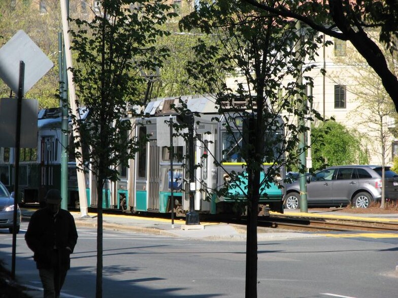 Building Photo - 1079 Beacon St