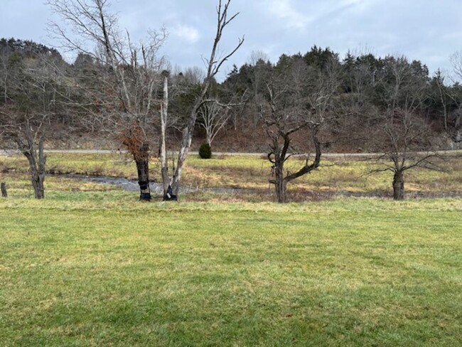 Building Photo - Cabin located in the picturesque county of...