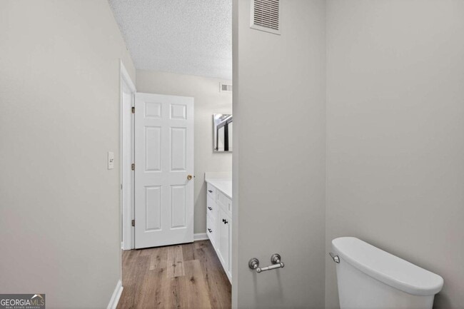 Building Photo - 423 Granville Ct