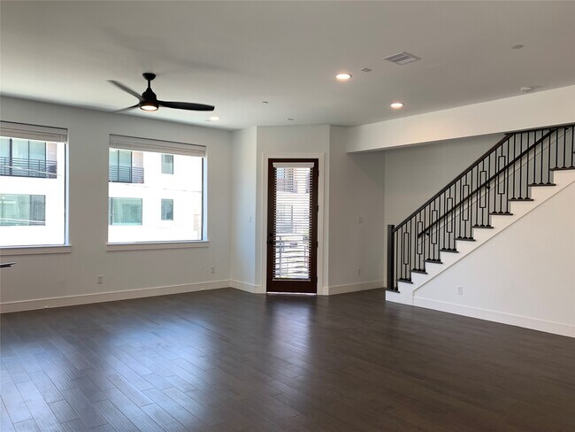 Building Photo - 5707 Maxie St