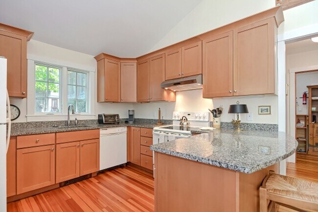 Building Photo - Woodfall
