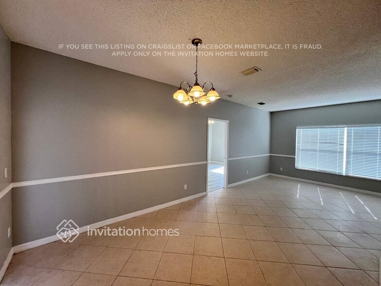 Building Photo - 1385 SE Proctor Ln