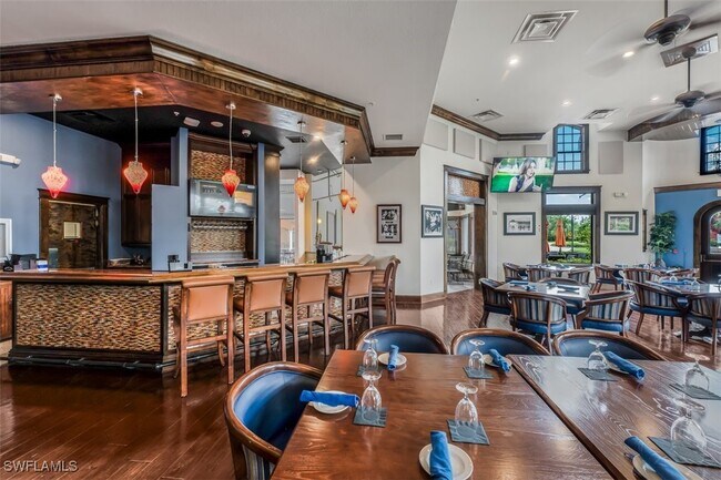 Building Photo - 9147 Delano St