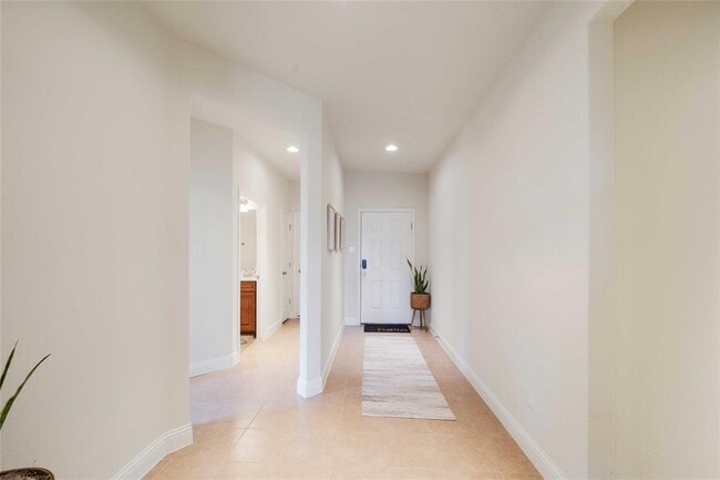 Building Photo - 3446 De Torres Cir