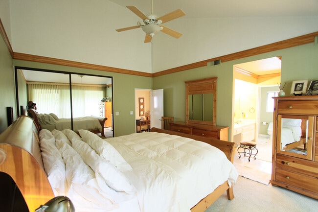 walls are now a light dove gray with white mouldings - 21820 Marylee St