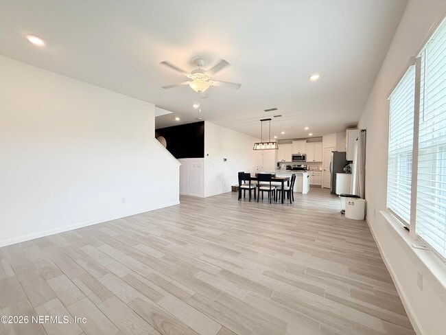 Building Photo - 9931 Lovage Ln