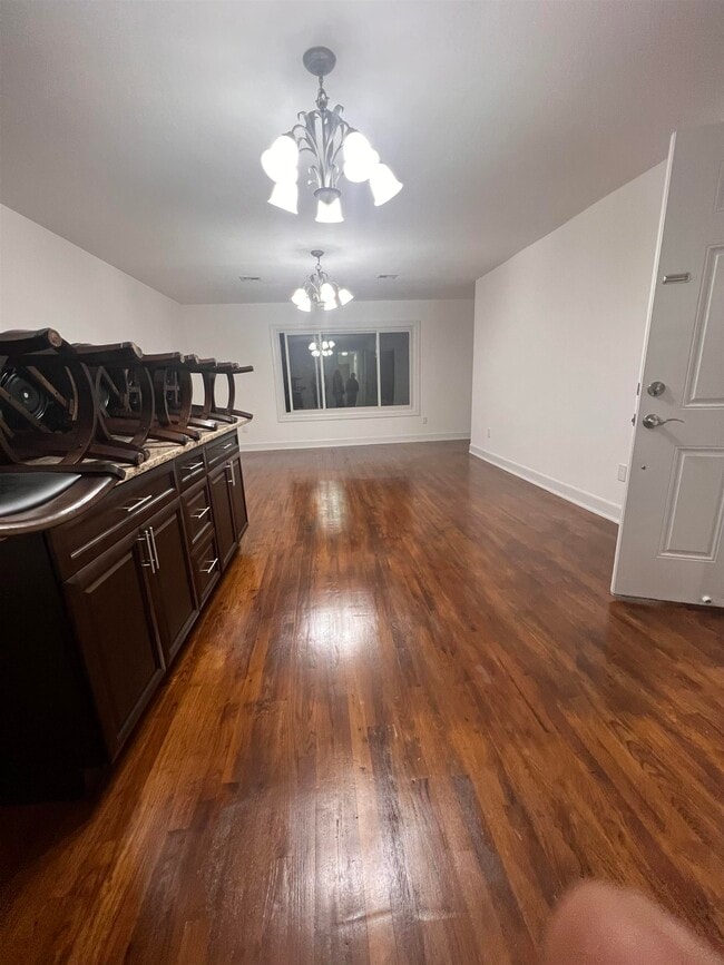 Building Photo - 1302 Morris St