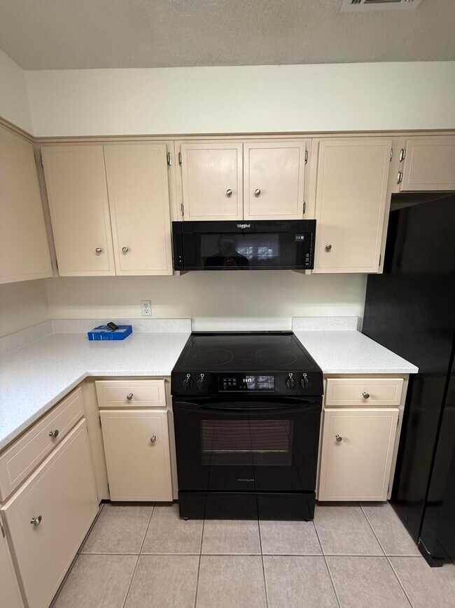 Building Photo - 99 Opp Blvd NE