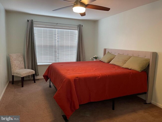 Building Photo - 821 Hinchley Run