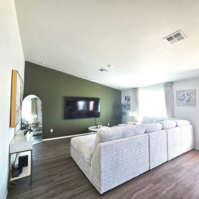 Building Photo - Gorgeous home available for rent with Solar!