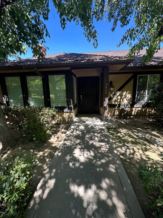 Building Photo - 5072 N Forkner Ave