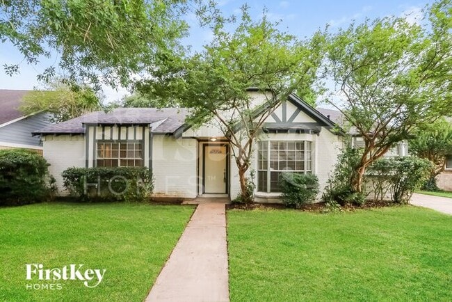 Primary Photo - 15631 Cascade Point Dr