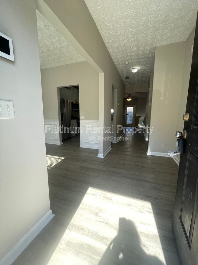 Building Photo - 2355 Bigwood Trail