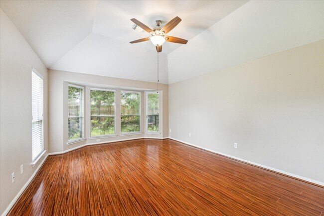 Building Photo - 18703 Summercliff Ln