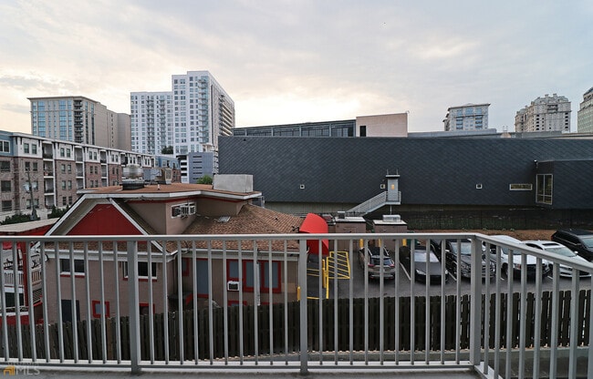 Building Photo - 250 Pharr Rd NE