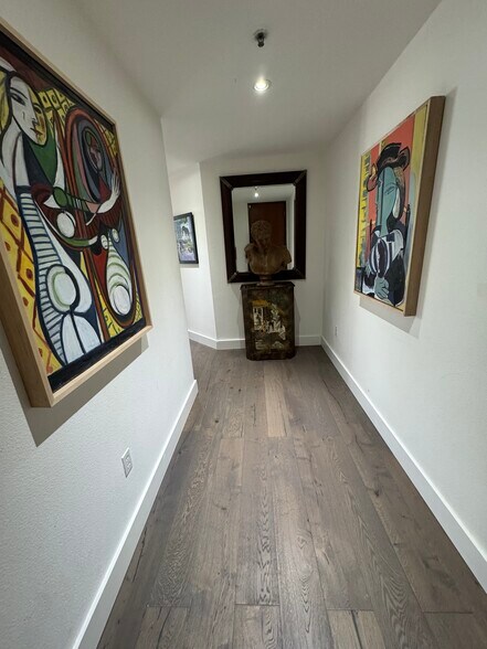Entry Hall - 5855 Horton St