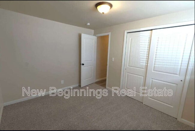 Building Photo - 1204 Commanchero Dr