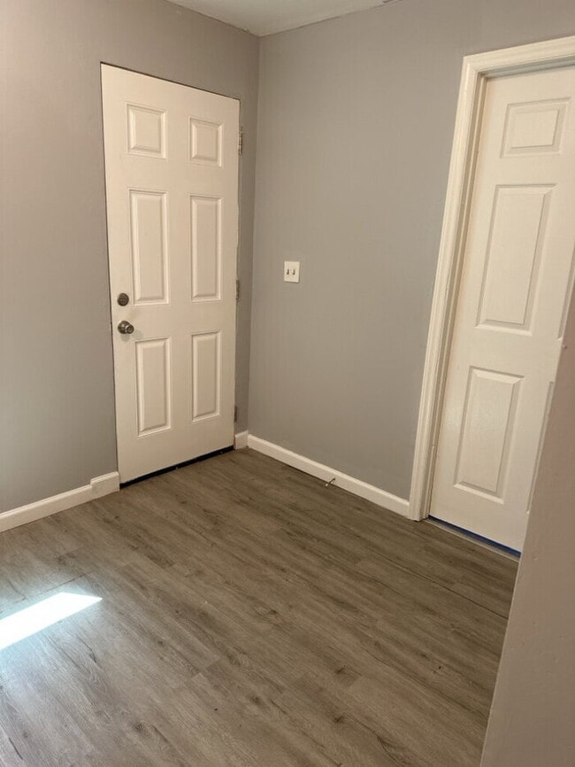 Building Photo - 3 Bedroom 1 Bathroom Jonesville SC