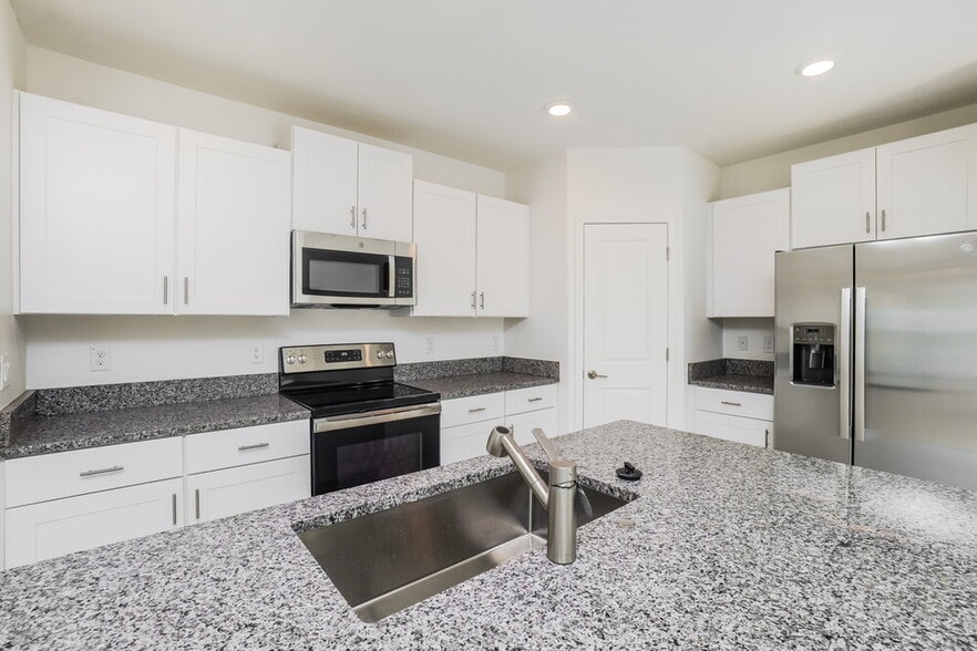 Building Photo - 17900 Blissful Stars Dr
