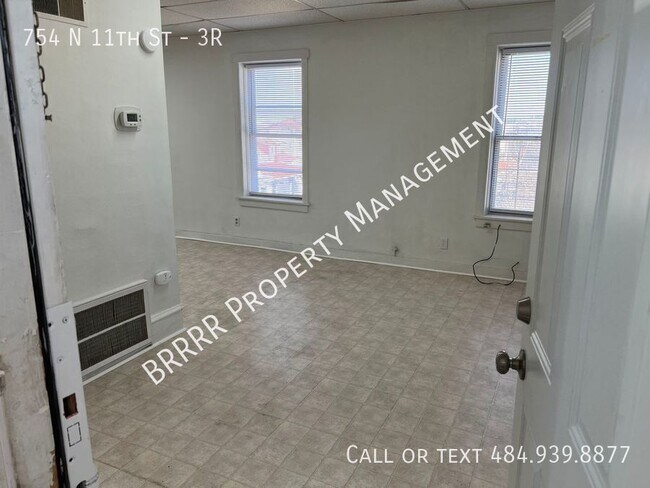 Building Photo - 754 N 11th St