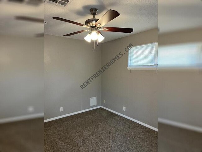 Building Photo - 2529 NW 116th St