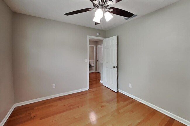Building Photo - 2920 Summit Point Ct
