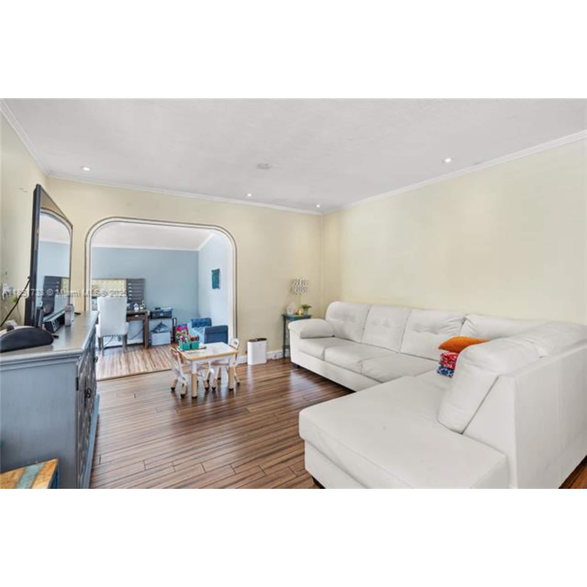 Building Photo - 19310 Christmas Rd