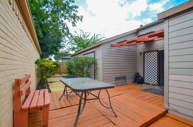 Building Photo - 9414 Clipperwood Pl